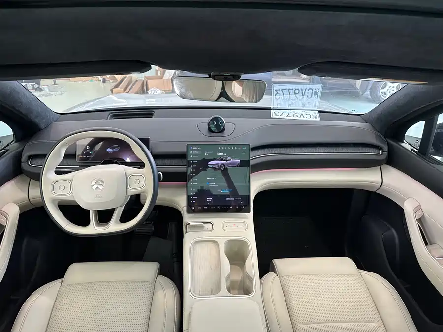 NIO ES6