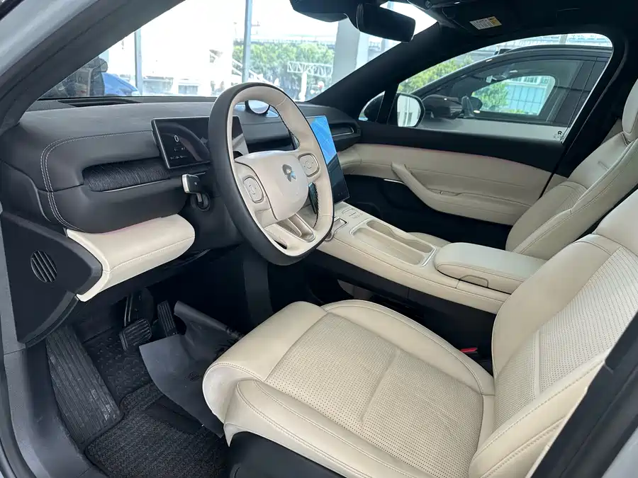 NIO ES6