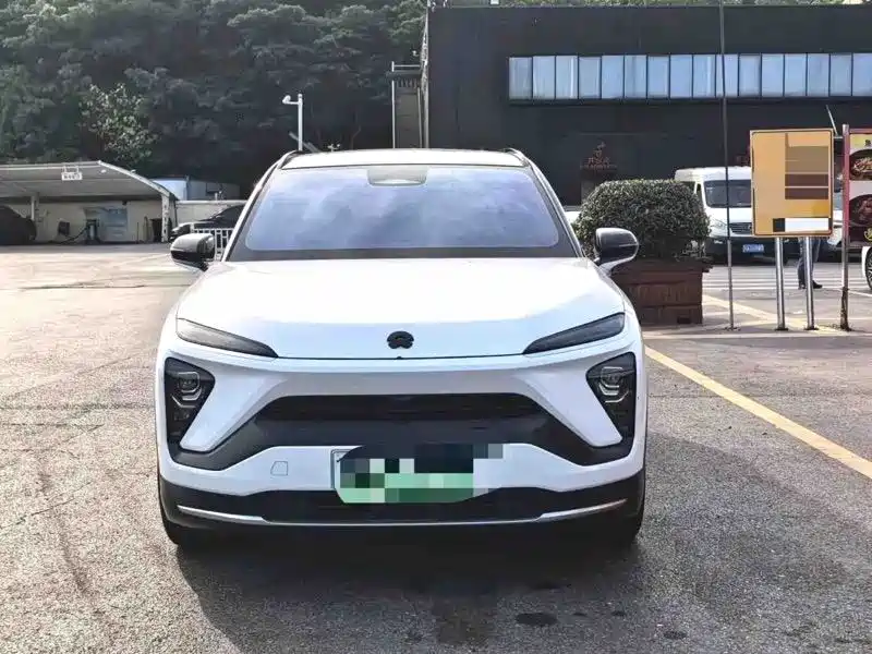 NIO ES6