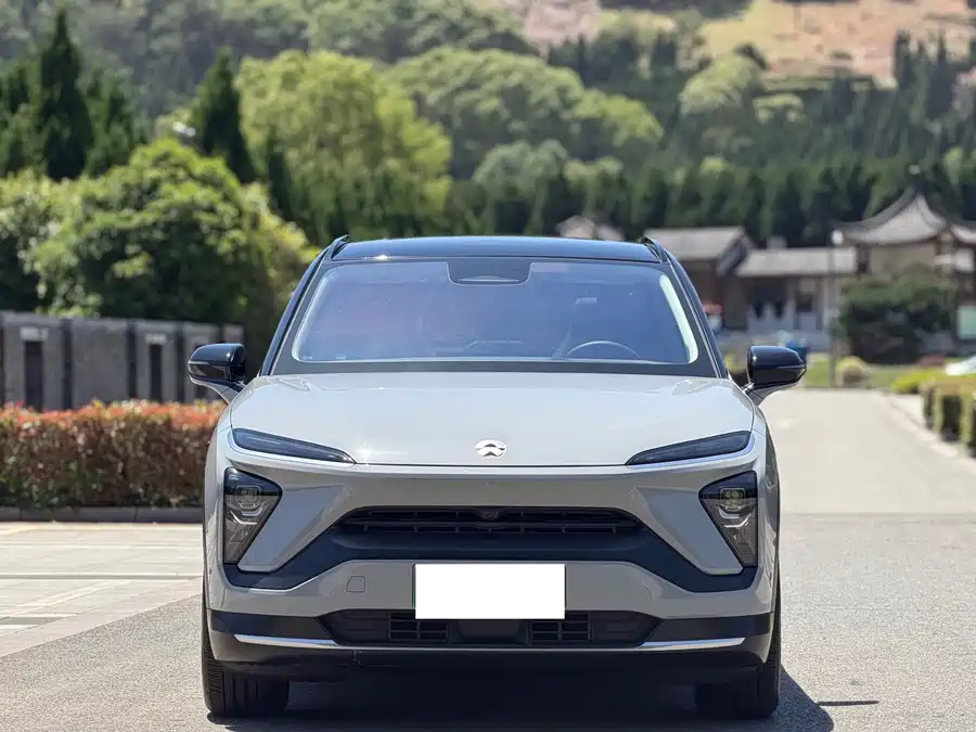 NIO ES6