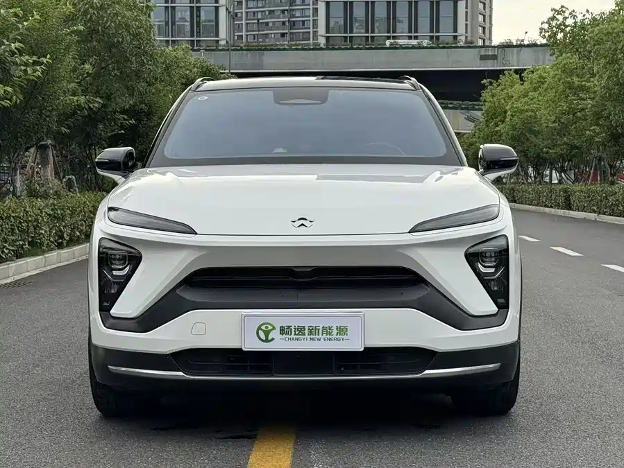NIO ES6