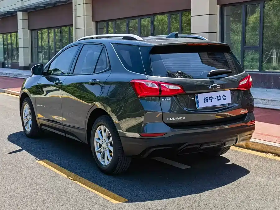 Chevrolet Explorer