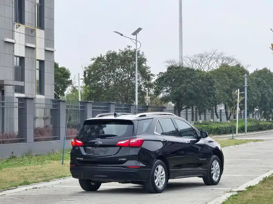 Chevrolet Explorer
