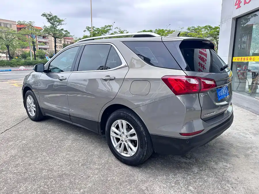 Chevrolet Explorer