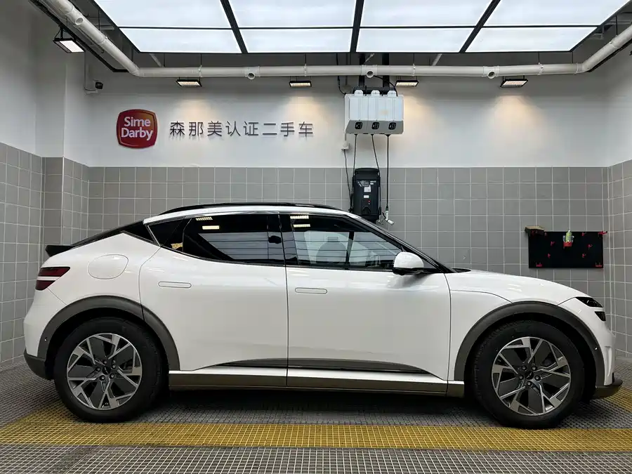 Genesis GV60