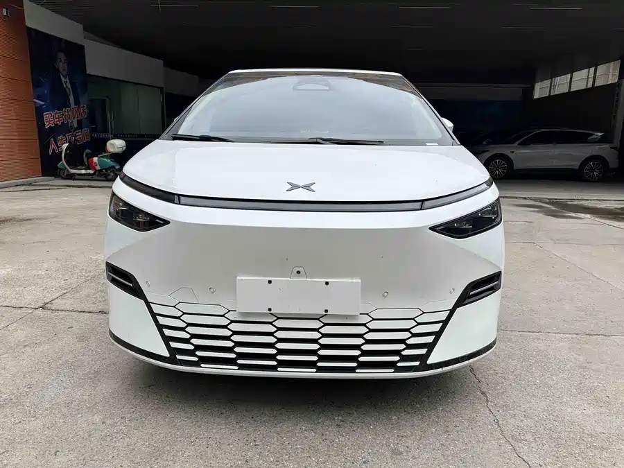Xpeng X9