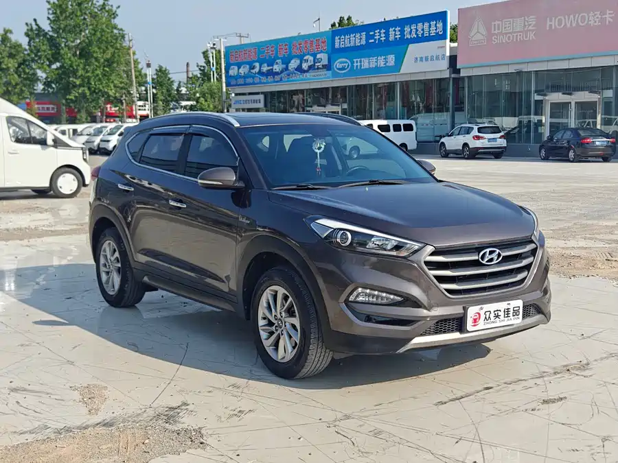 Hyundai Tucson