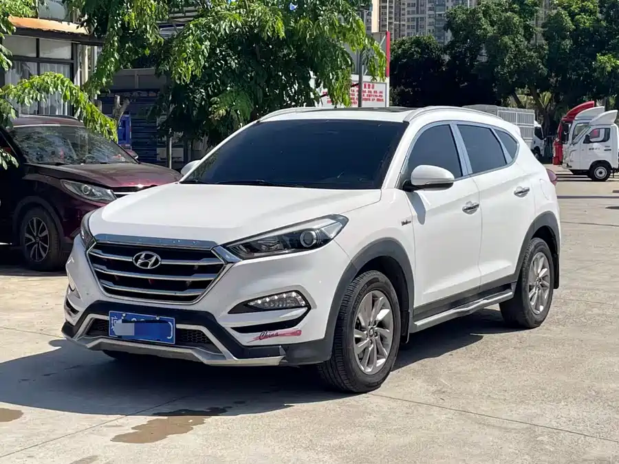 Hyundai Tucson