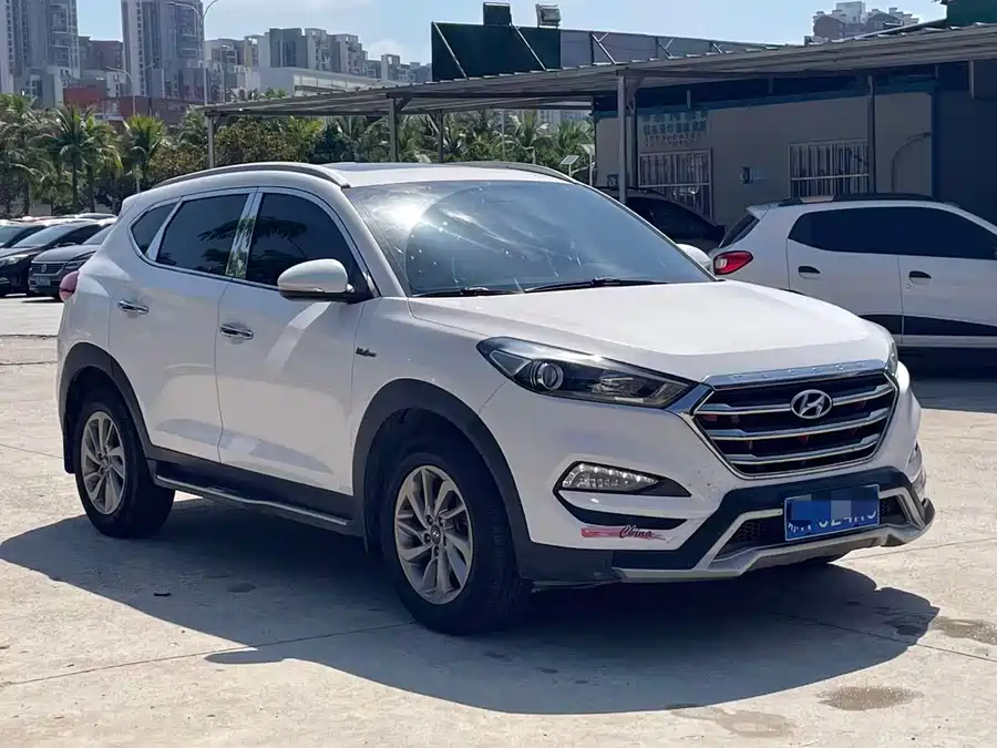 Hyundai Tucson