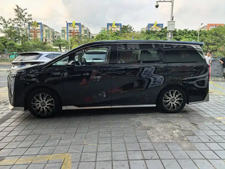 GAC Trumpchi E9