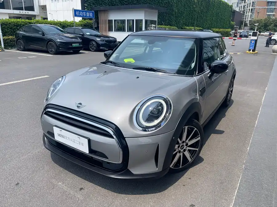 MINI 