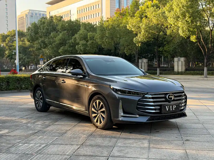 GAC Trumpchi GA8