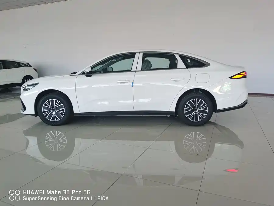 Geely Galaxy Star 6