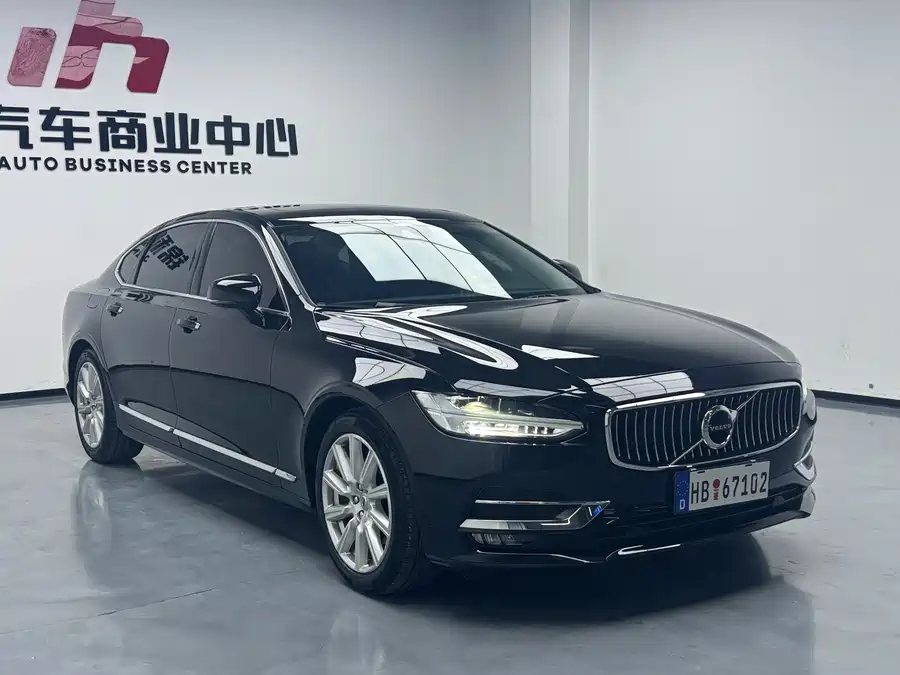 Volvo S90