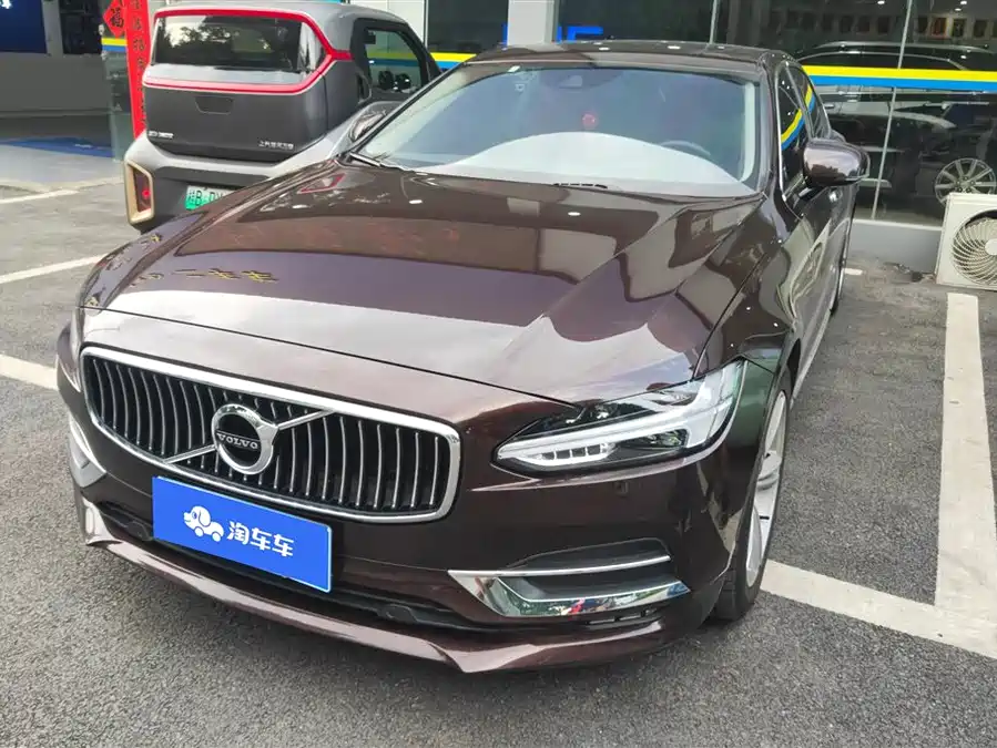 Volvo S90