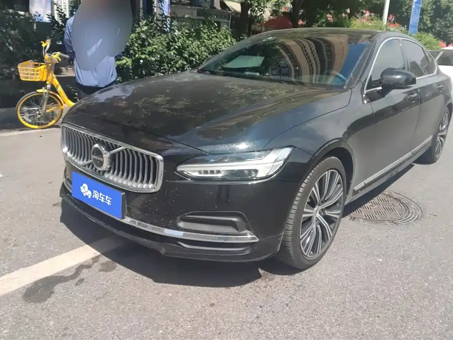 Volvo S90