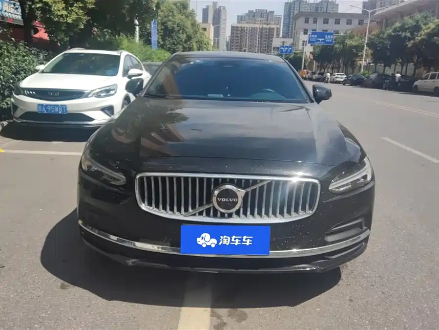 Volvo S90
