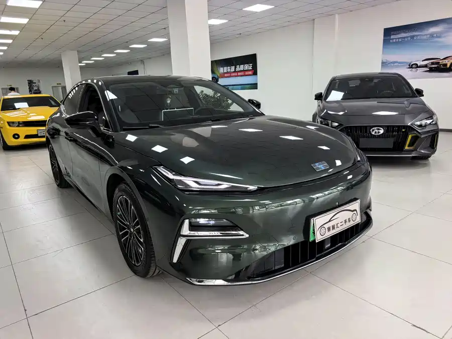Geely Galaxy Star 8