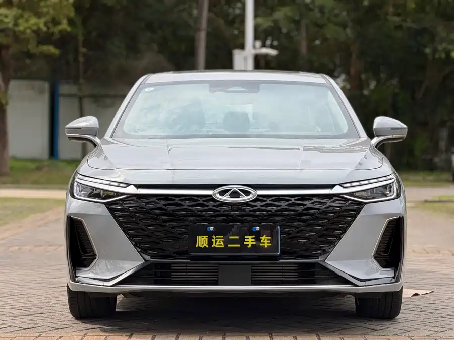 Chery Arrizo 8