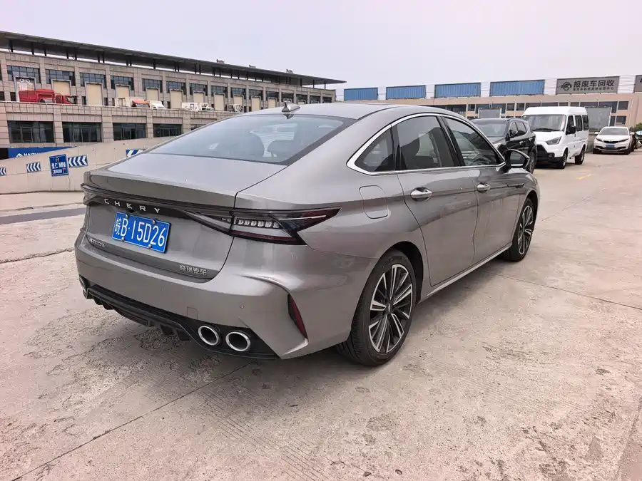 Chery Arrizo 8