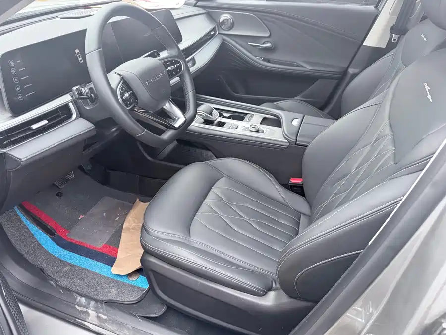 Chery Arrizo 8