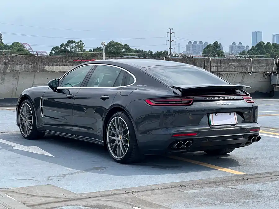Porsche Panamera New Energy