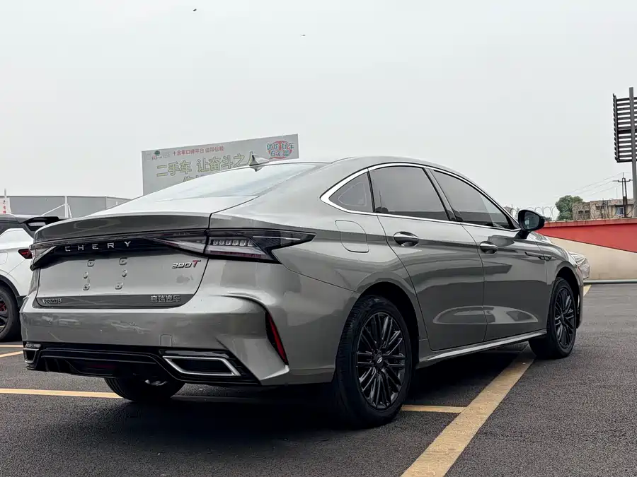 Chery Arrizo 8