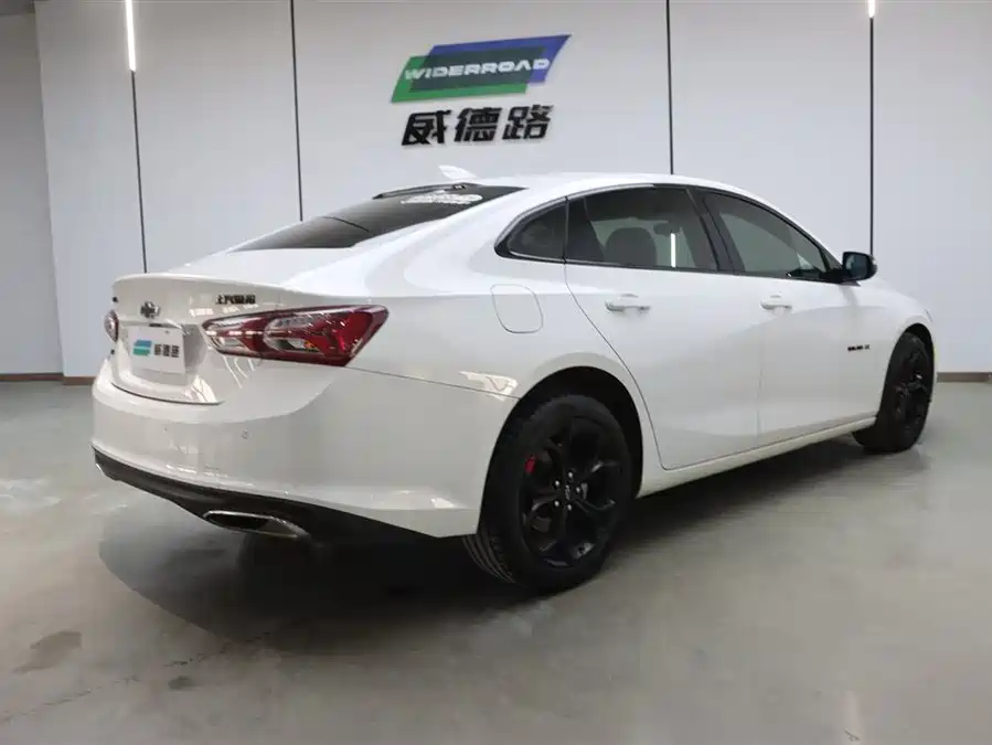 Chevrolet Malibu XL