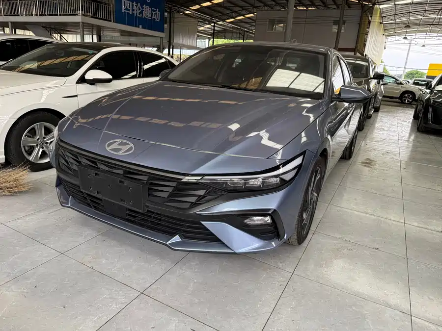 Hyundai Elantra