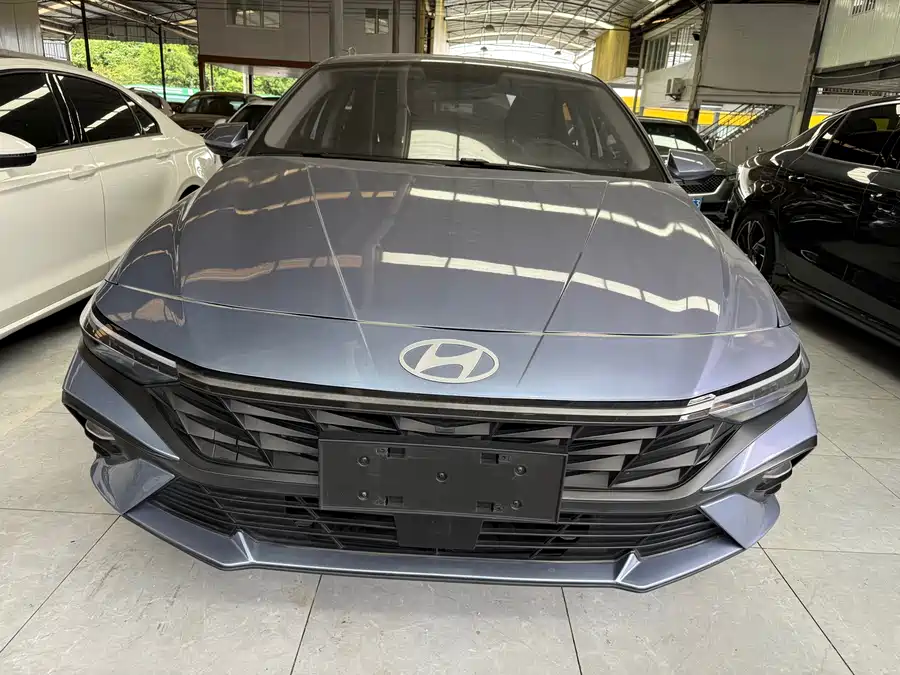 Hyundai Elantra