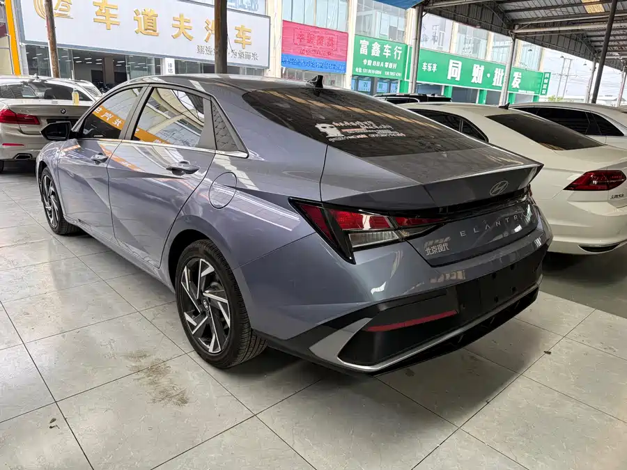 Hyundai Elantra