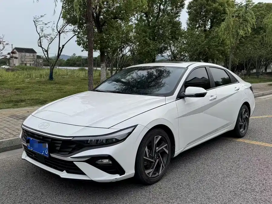 Hyundai Elantra