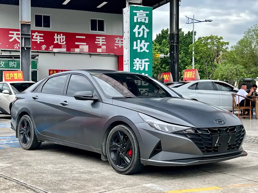 Hyundai Elantra