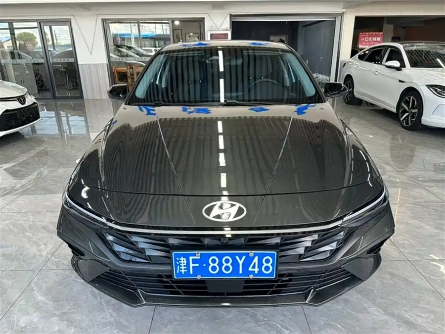 Hyundai Elantra