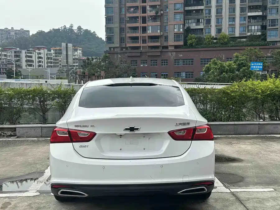 Chevrolet Malibu XL