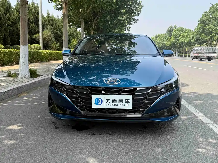 Hyundai Elantra