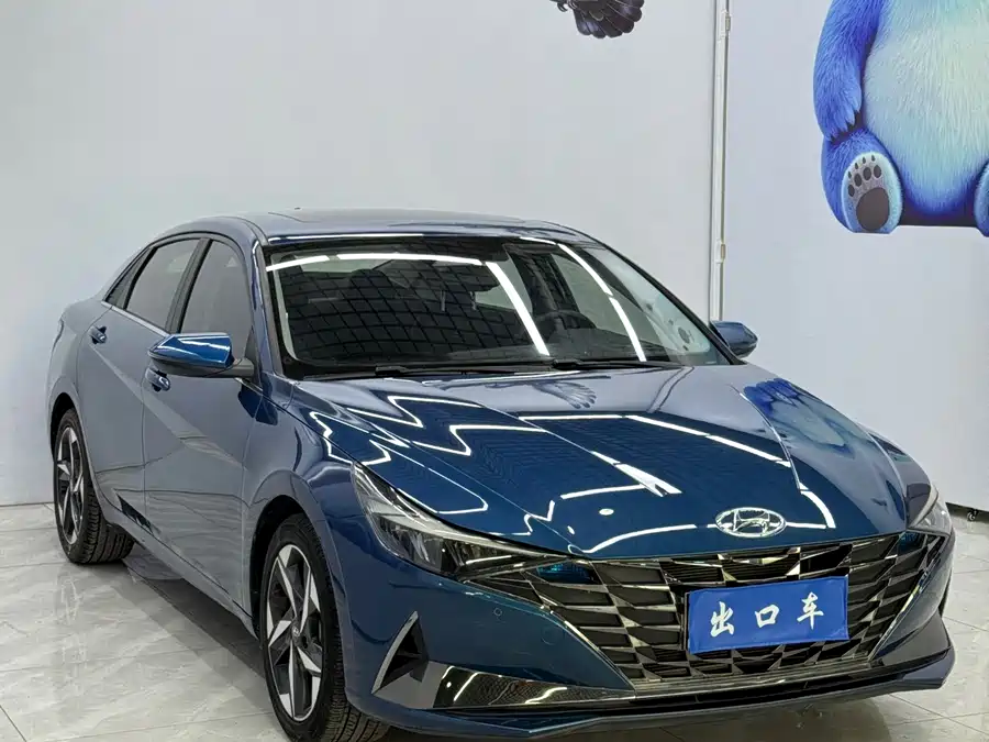 Hyundai Elantra