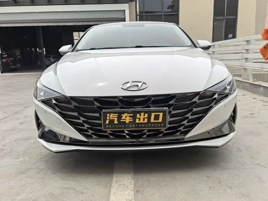 Hyundai Elantra