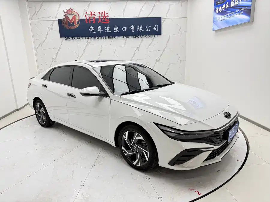 Hyundai Elantra
