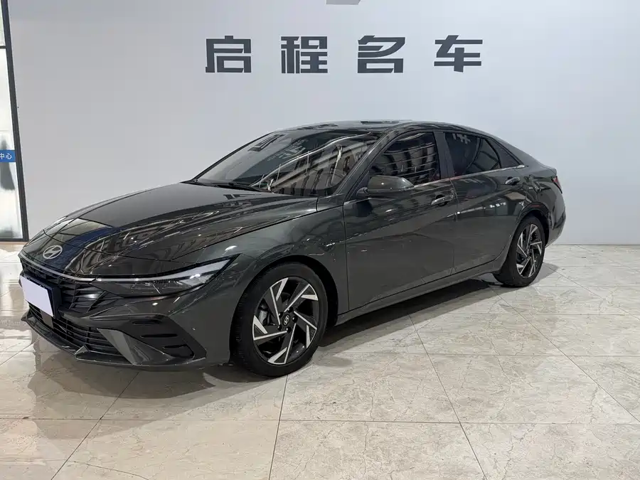 Hyundai Elantra