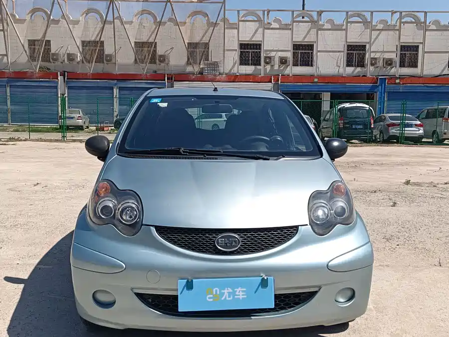 BYD F0