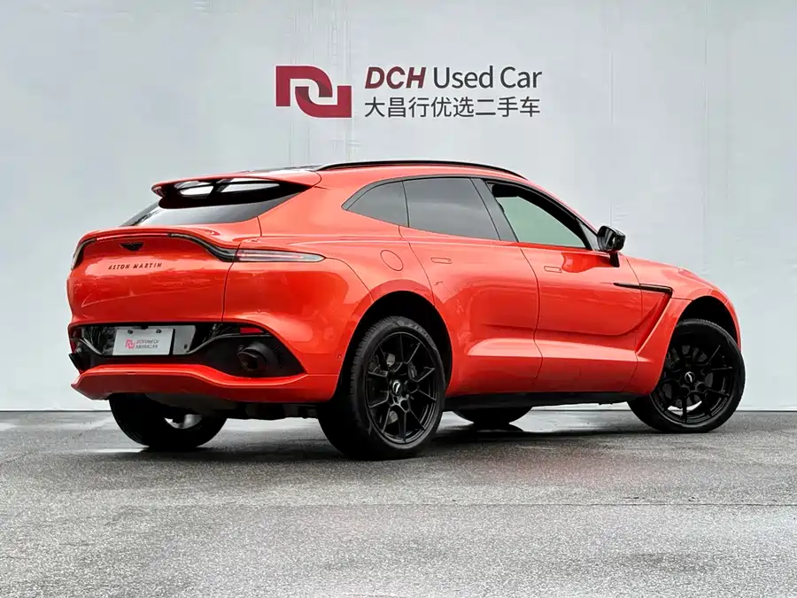 Aston Martin DBX