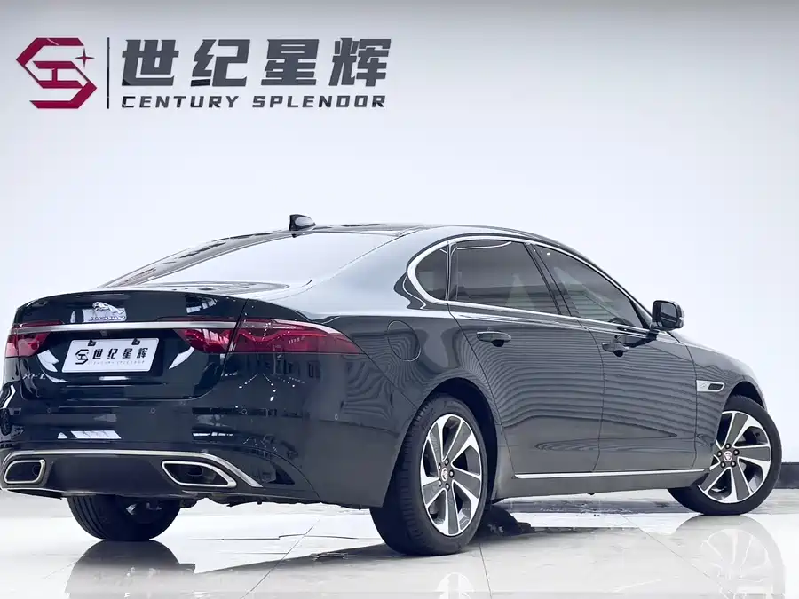 Jaguar XFL