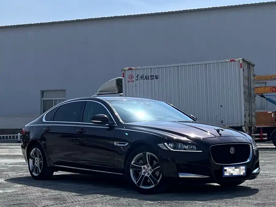 Jaguar XFL