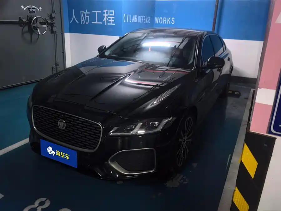 Jaguar XFL