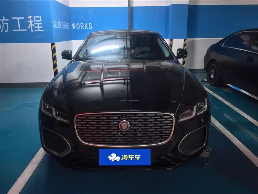 Jaguar XFL