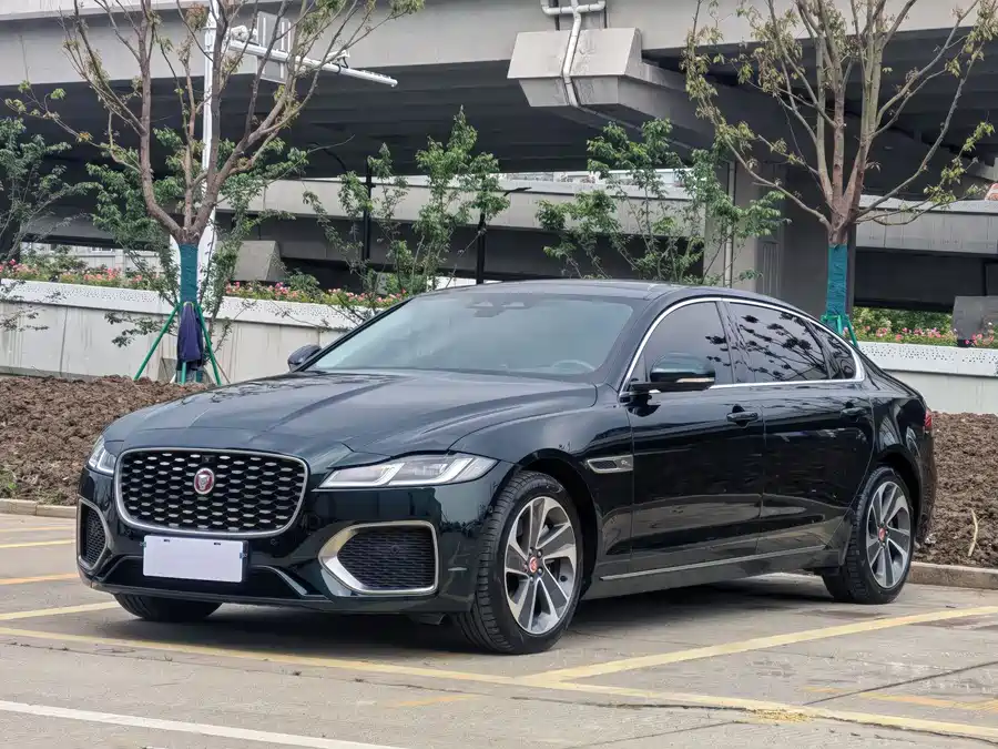 Jaguar XFL