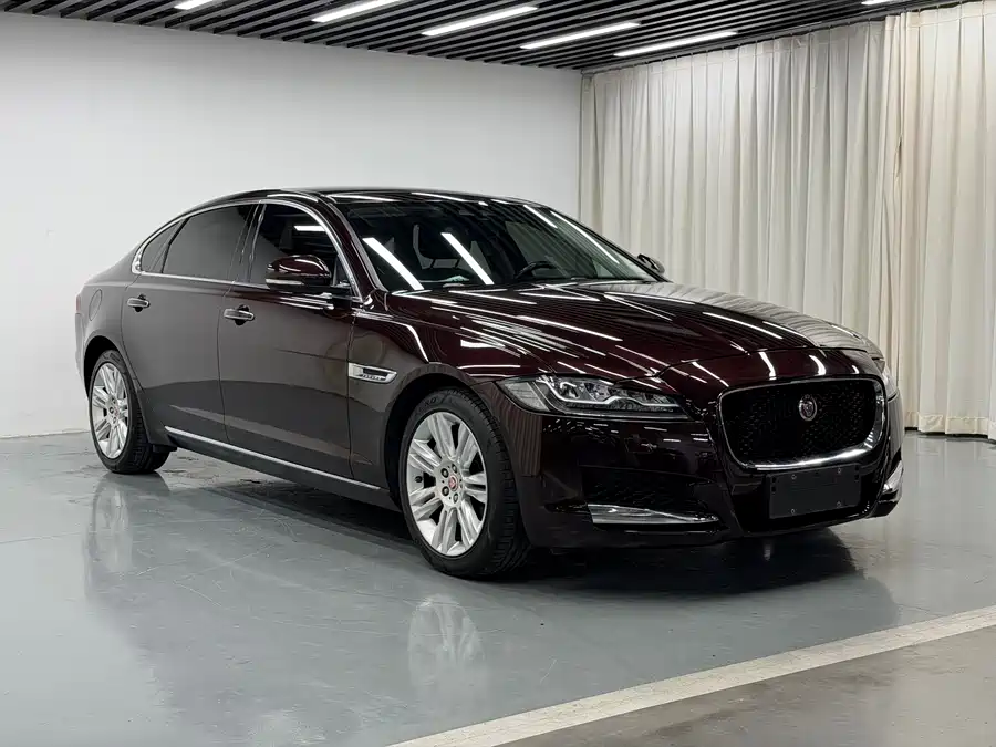 Jaguar XFL