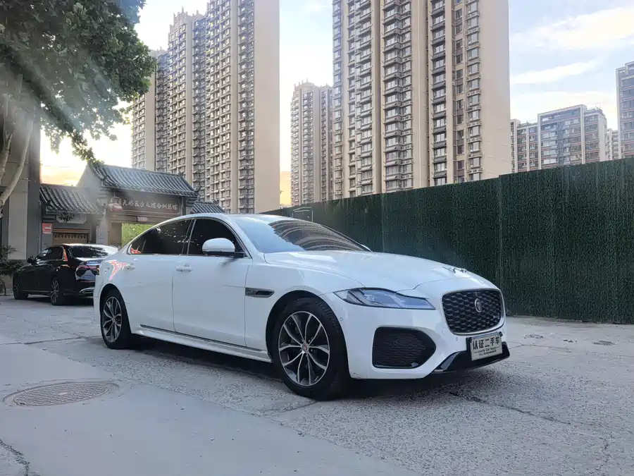 Jaguar XFL