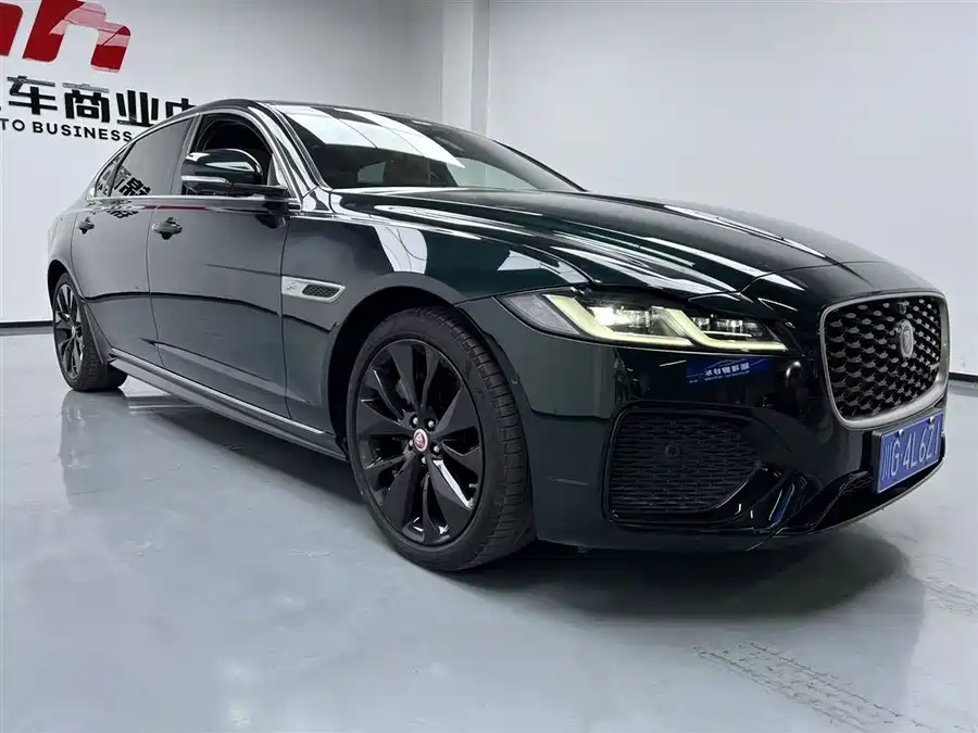 Jaguar XFL